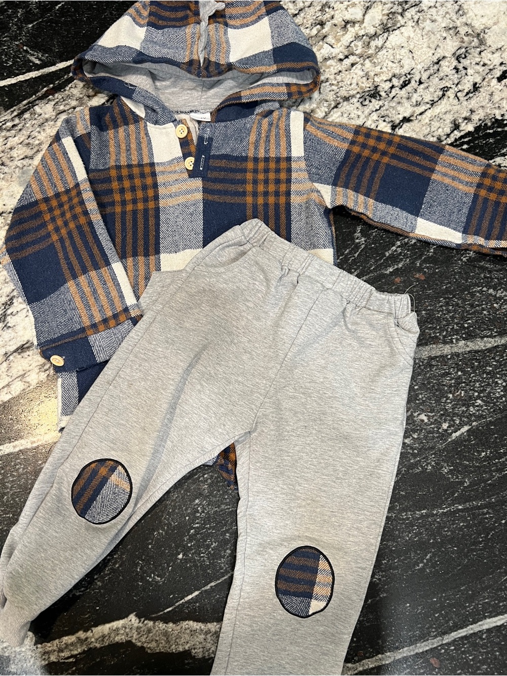 Plaid Hooded Top & Gray Jogger Pants Outfit Set 3–4Y
